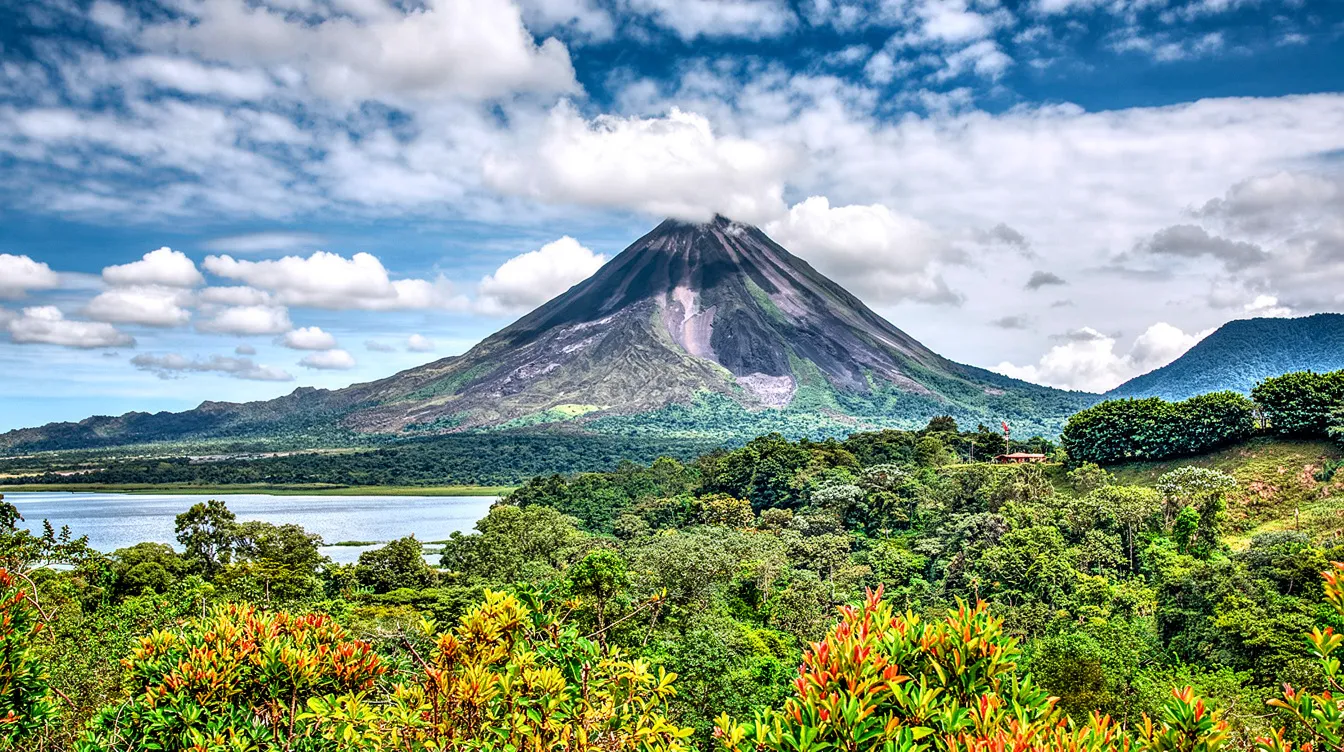 Costa Rica Volcanoes: The Ultimate Guide to the Top Volcanoes to Visit