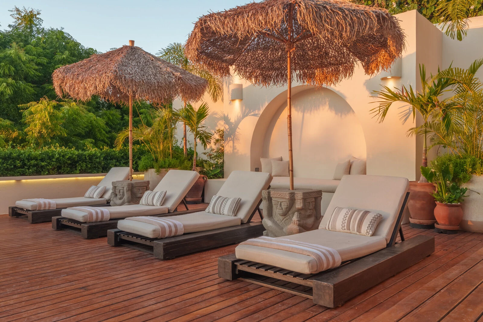 Photograph of Flamingo 9BR Ocean View Estate: poolside loungers
