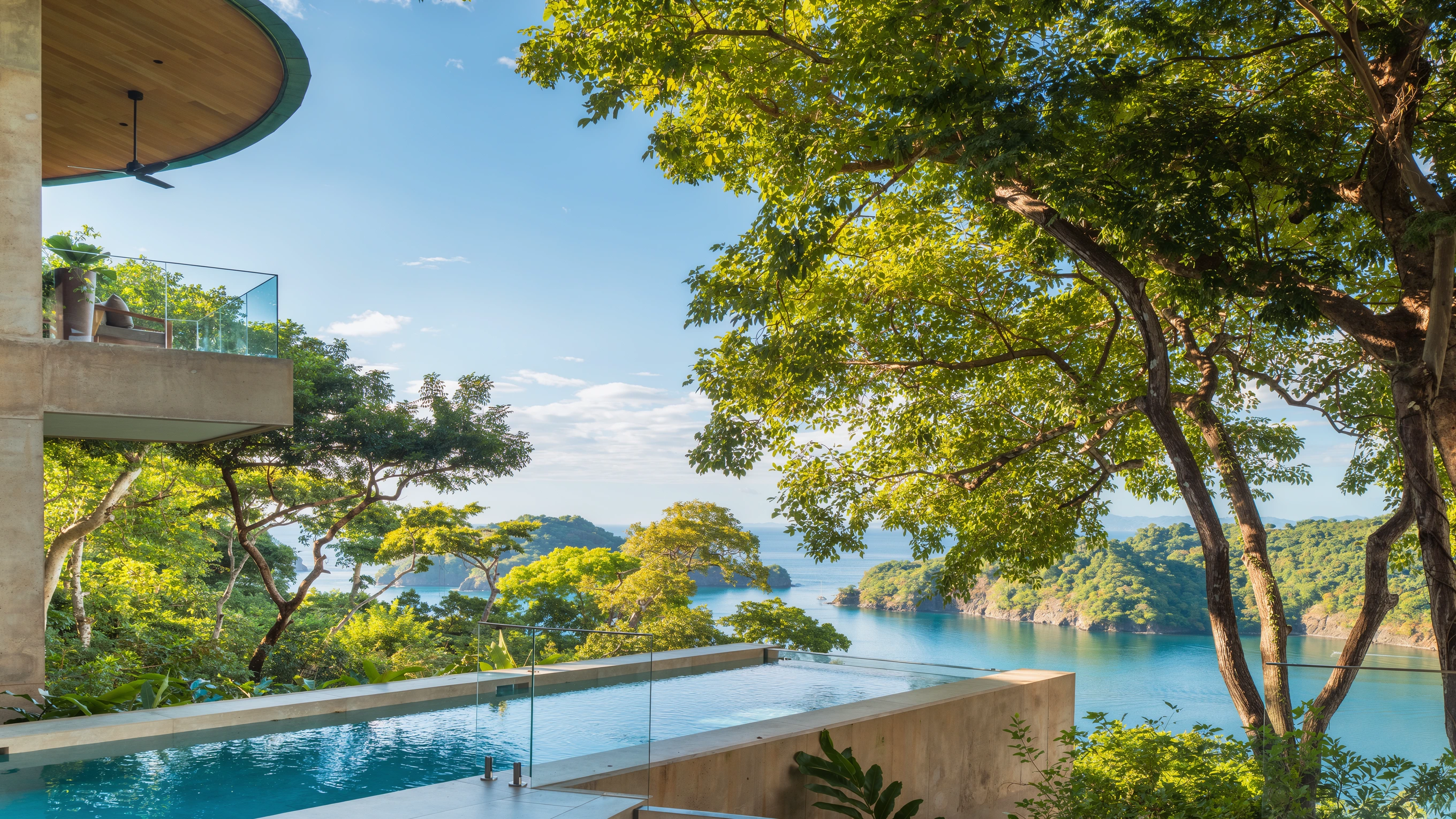 Papagayo 4BR Coveview Villa: pool overlooking the sheltered bay