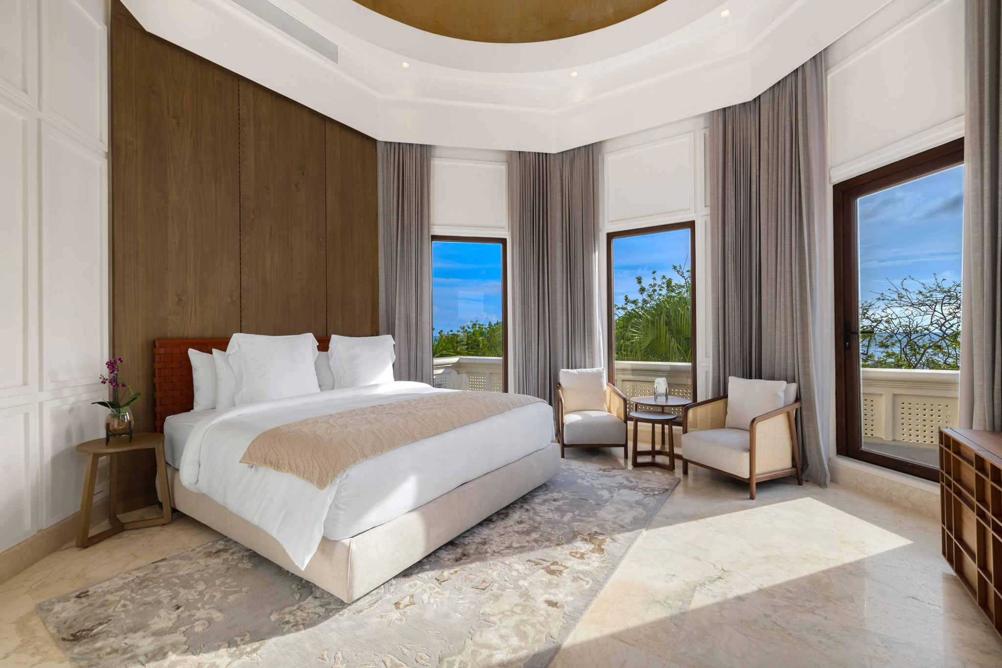 bedroom with balcony