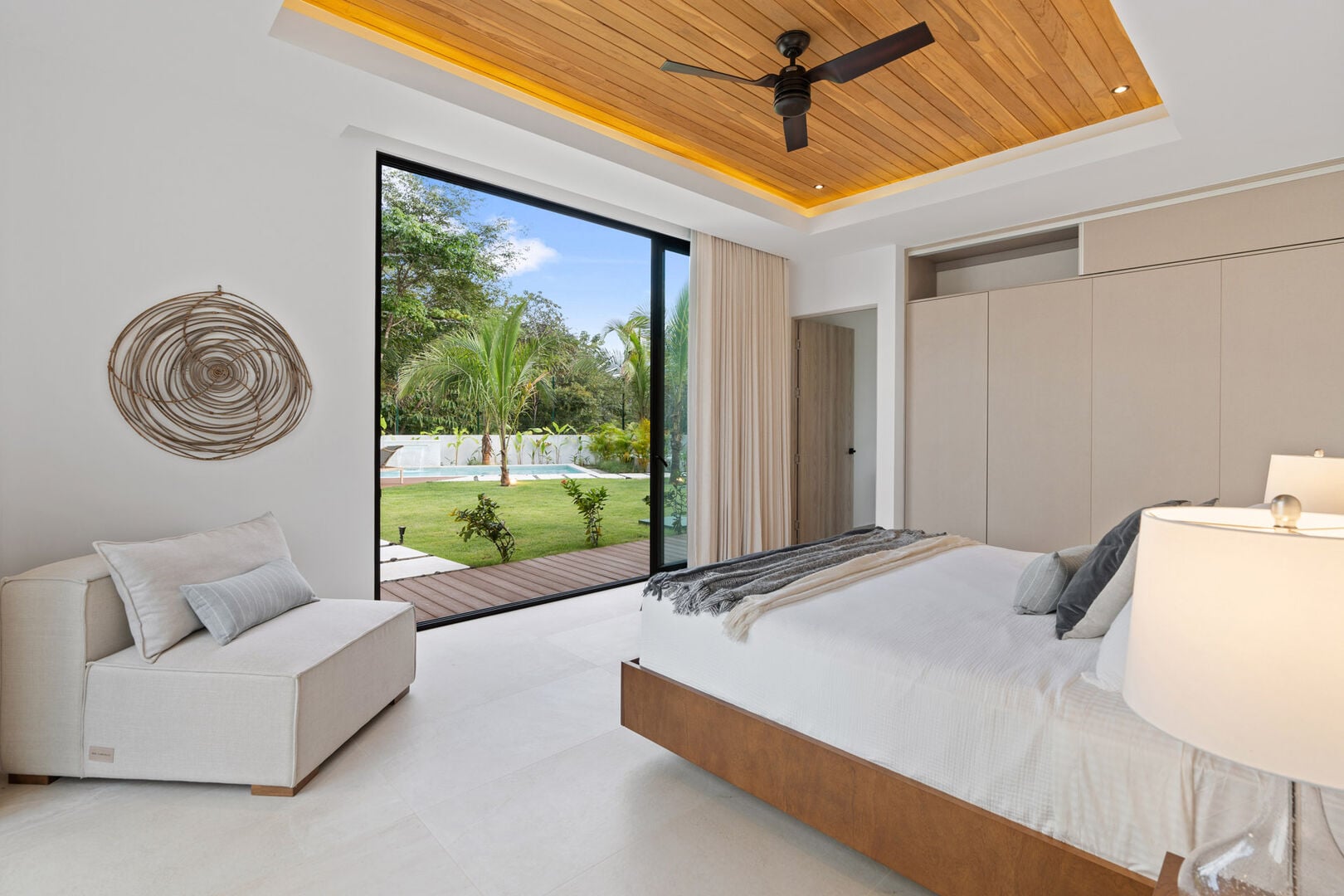 First villa Detached Master Suite 1 – 1st Floor