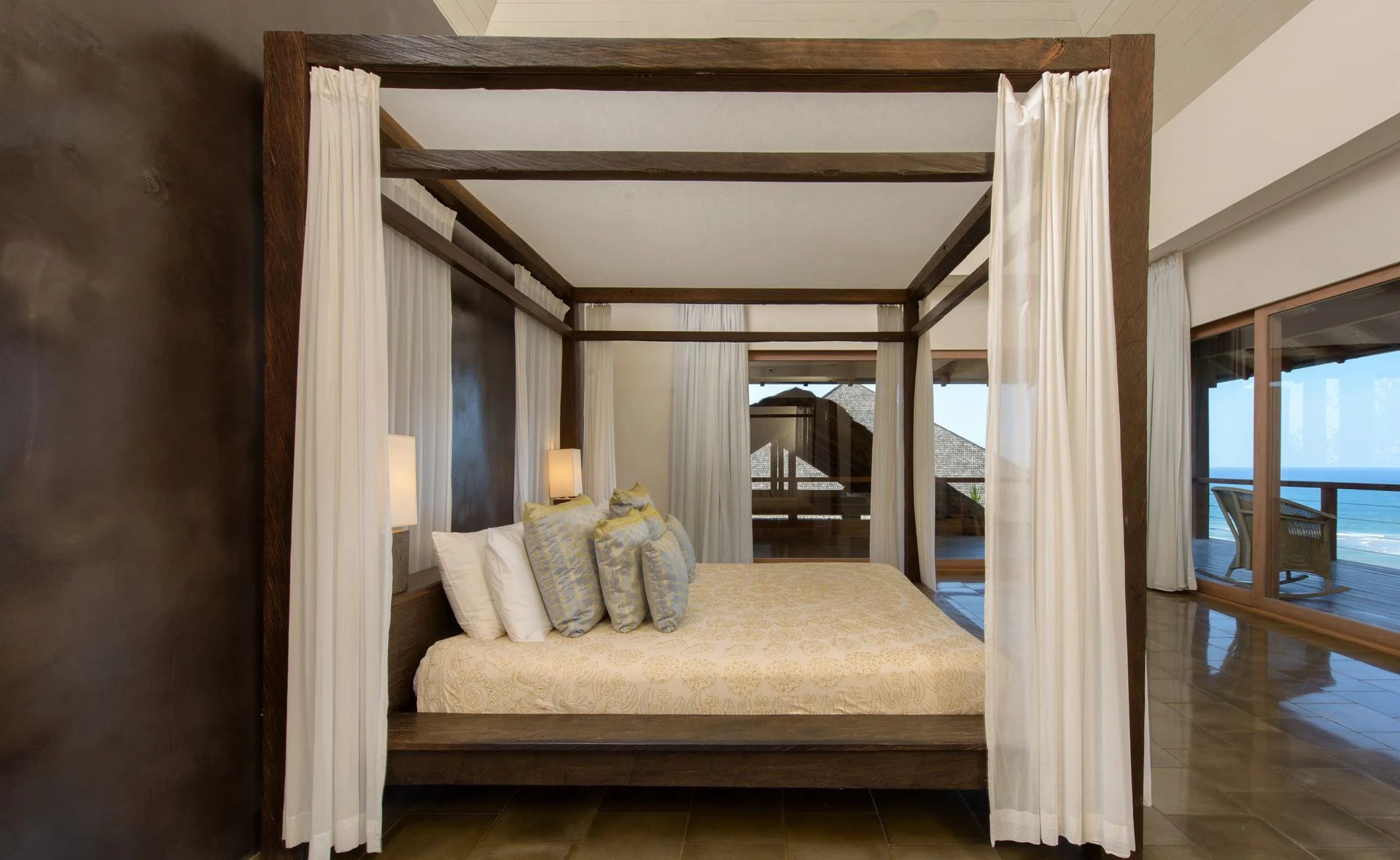 bedroom / sleeping space