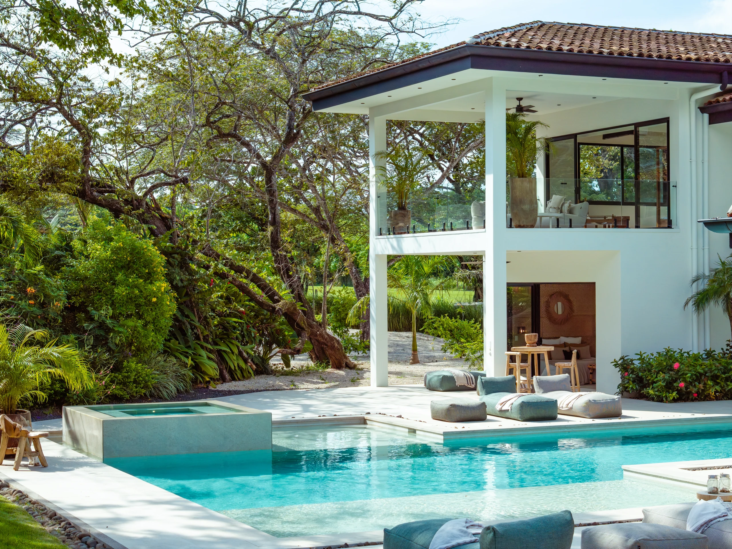 pool / exterior