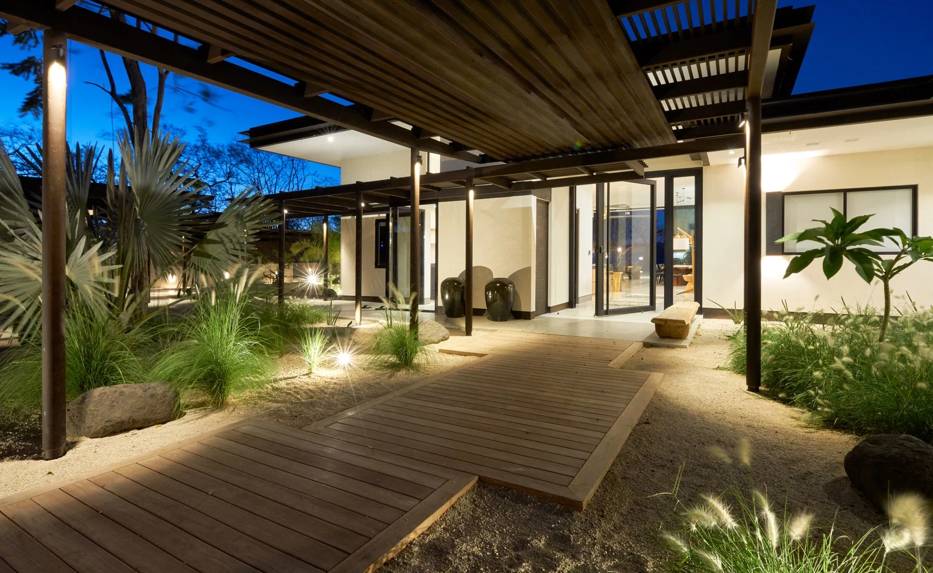 garden / exterior / terrace