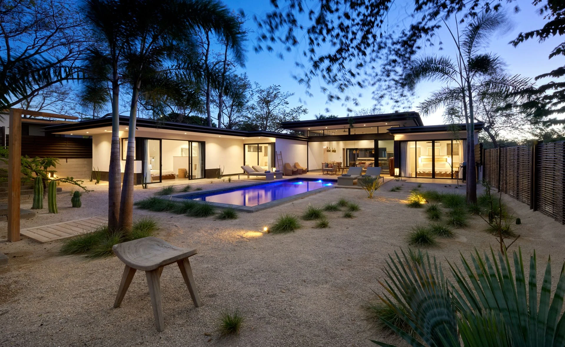 pool / exterior