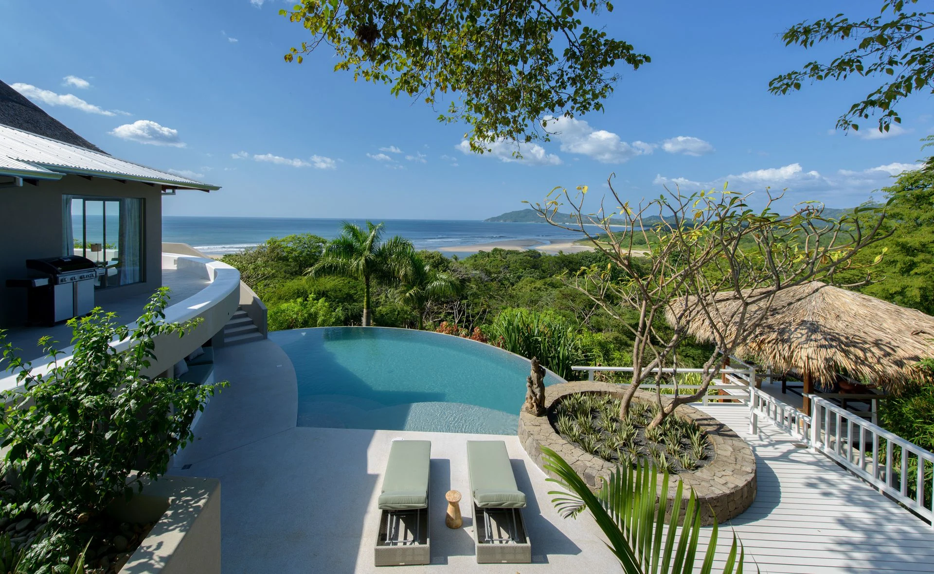 pool / exterior